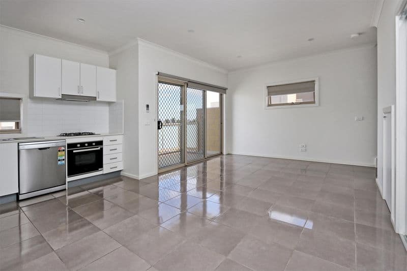 107/2 Rockgarden Drive, Truganina - Thumbnail 4