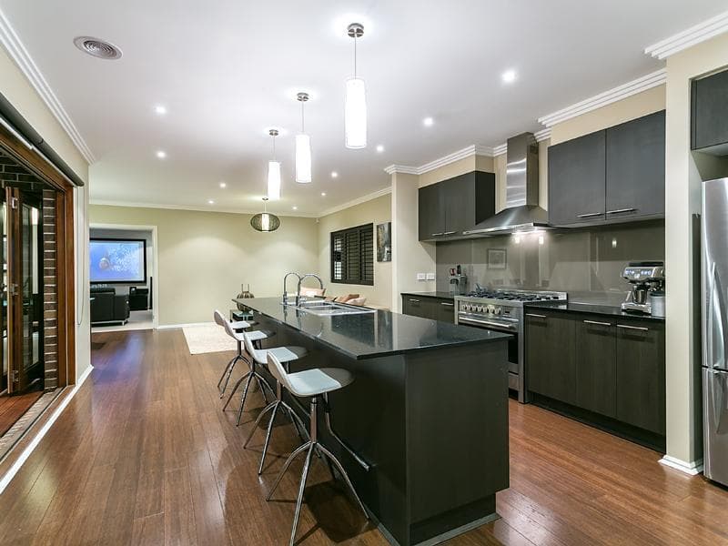 4/27 Rawlinson Avenue, Point Cook - Thumbnail 2