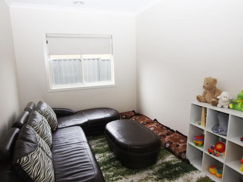 409/72 Henrietta Street, Waverley, Tarneit - Thumbnail 5