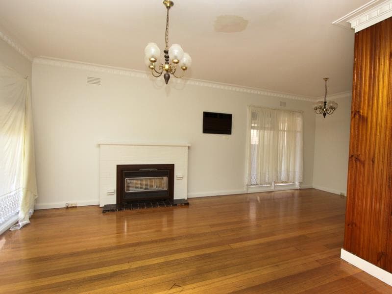 2/25 Mary Davis Avenue, Werribee - Thumbnail 2