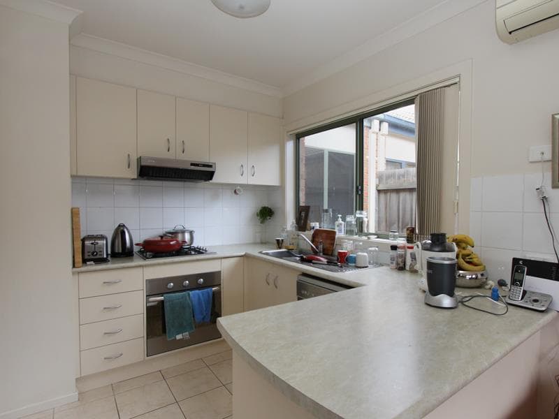 19/15a Hooker Road, Werribee - Thumbnail 2