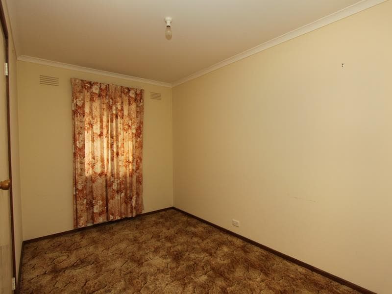 140 Greaves Street North, Werribee - Thumbnail 5