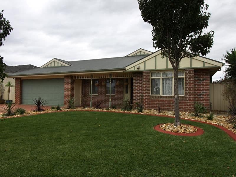 10/1 Iluka Street, Rose Bay, Tarneit - Image 1