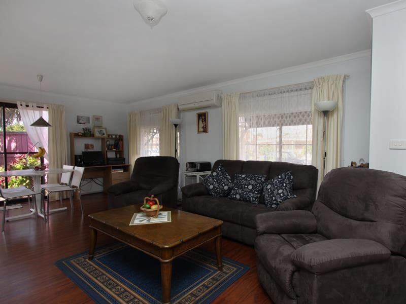 2/1 Protea Court, Hoppers Crossing - Thumbnail 2
