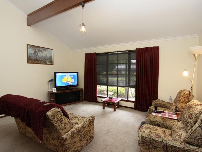 1 Lamb Grove, Hoppers Crossing - Thumbnail 3