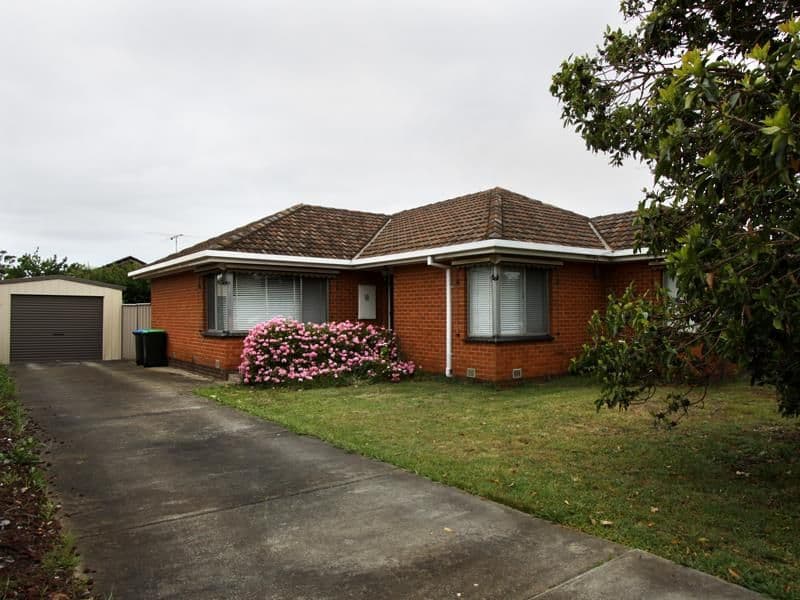 11 Barrot Avenue, Hoppers Crossing - Image 1