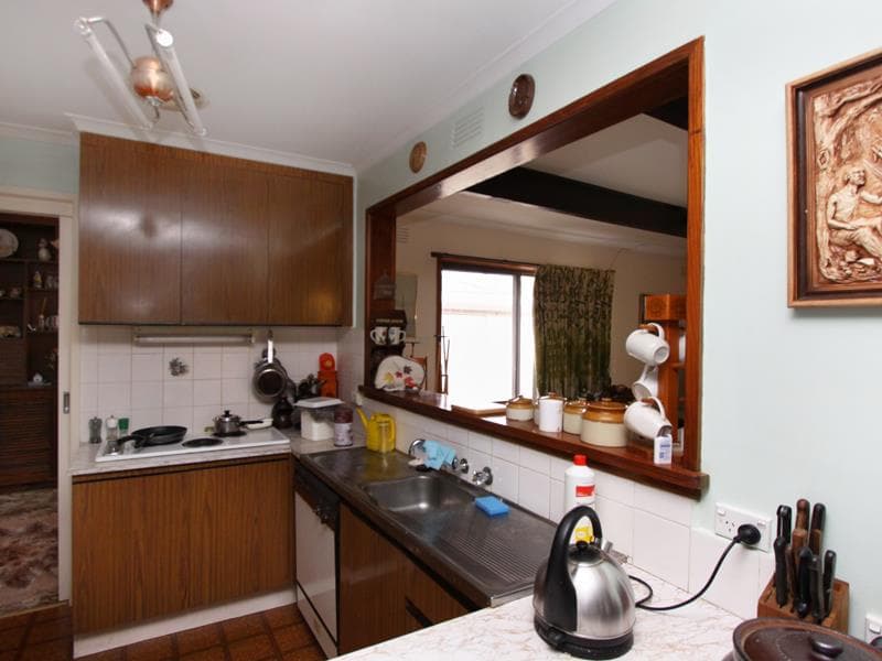 11 Barrot Avenue, Hoppers Crossing - Thumbnail 2
