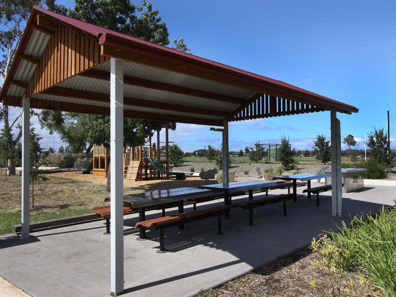 2/29 Beach Road, Bondi Beach, Tarneit - Thumbnail 3