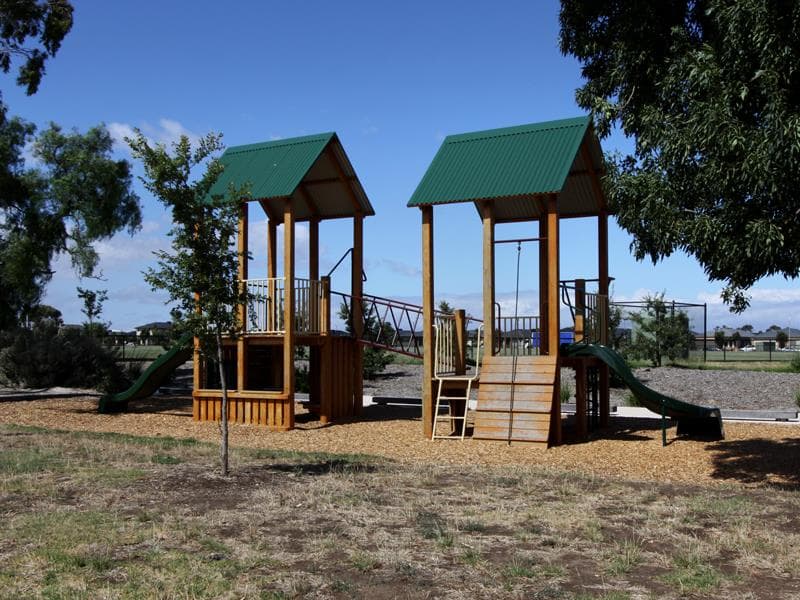 2/29 Beach Road, Bondi Beach, Tarneit - Thumbnail 4