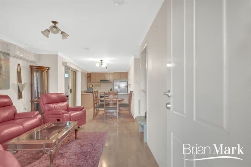 8 Emu Court, Werribee - Thumbnail 4