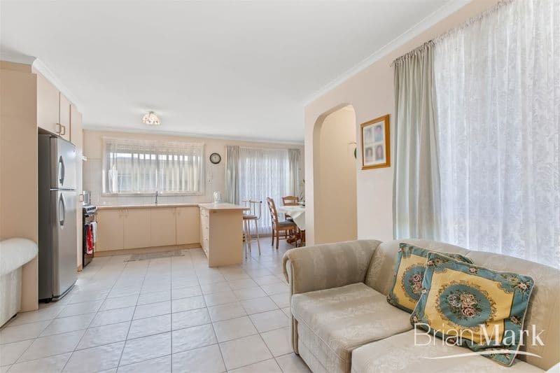 2/2 Montagu Way, Delahey - Thumbnail 5