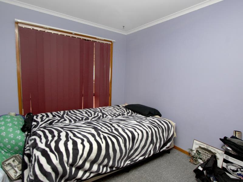33 Centre Avenue, Werribee - Thumbnail 7
