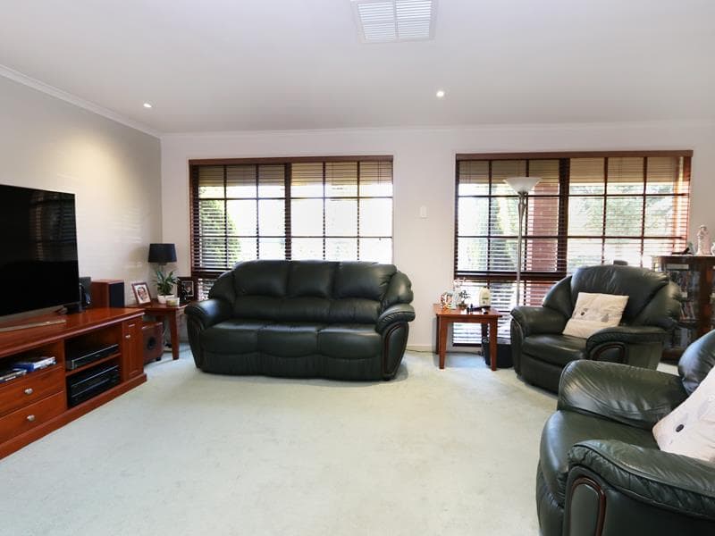 27 Johnson Avenue, Hoppers Crossing - Thumbnail 5