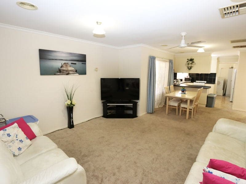 11/97 O'Sullivan Road, Bellevue Hill, Werribee - Thumbnail 2