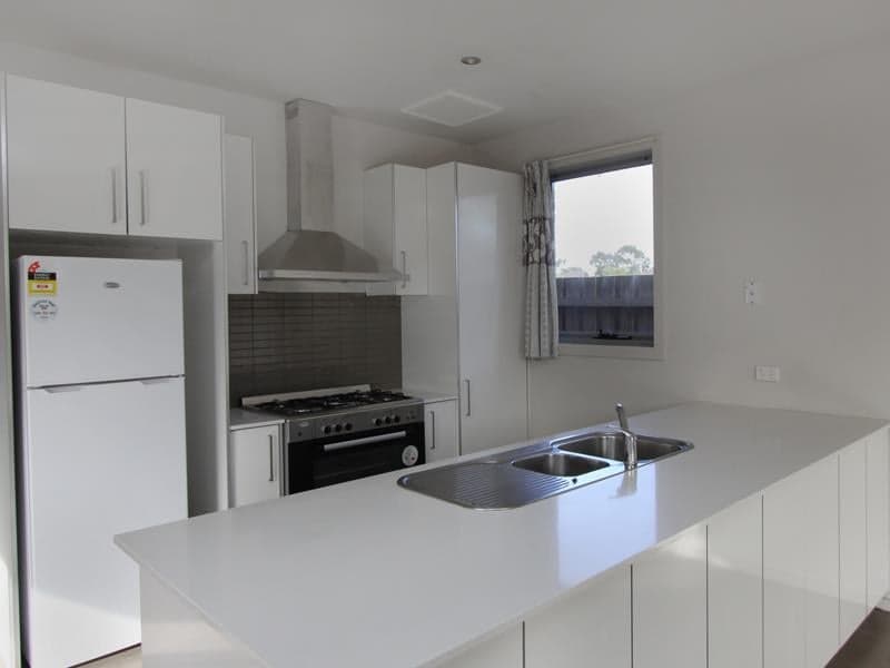 4/2a Queens Court, Werribee - Thumbnail 4