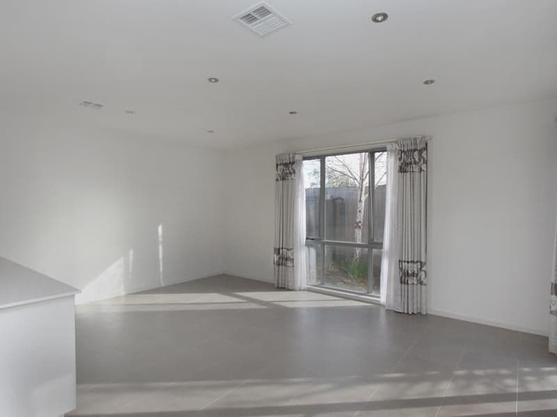 4/2a Queens Court, Werribee - Thumbnail 6