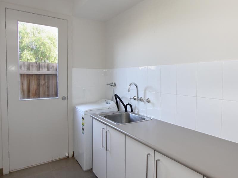4/2a Queens Court, Werribee - Thumbnail 8