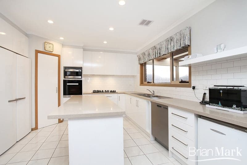 8 Gracefield Court, Hoppers Crossing - Thumbnail 2