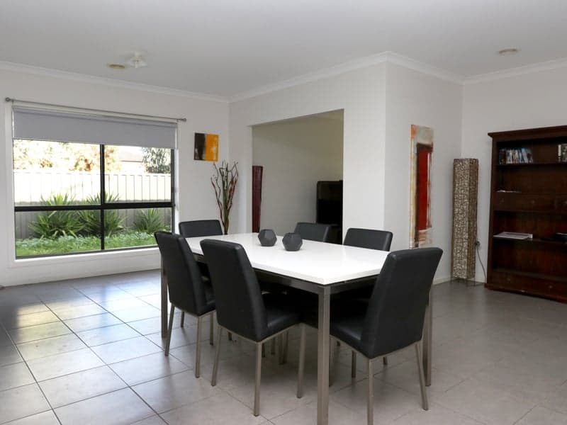 2 / 17 Churchill Street, Warrnambool VIC 3280, Wyndham Vale - Thumbnail 3
