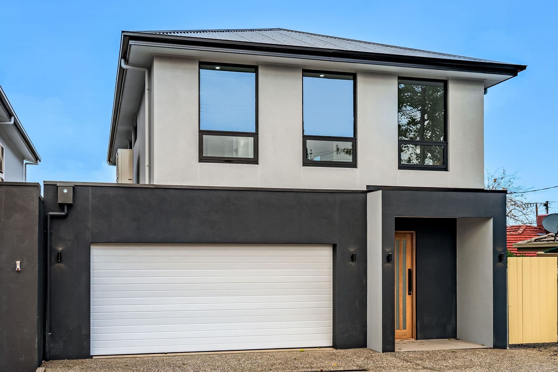 115 Lyons Road, Windsor Gardens - Image 1