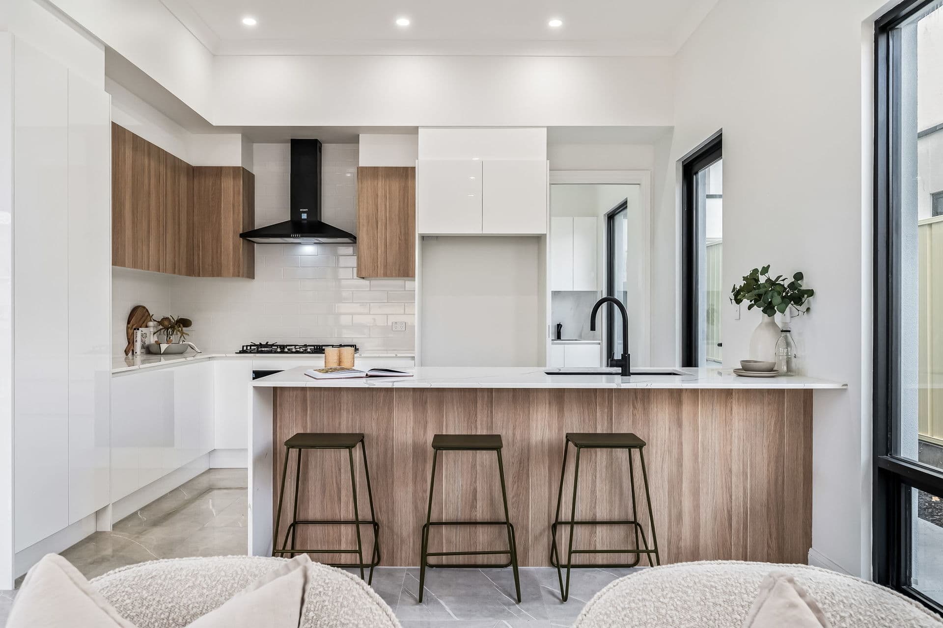115 Lyons Road, Windsor Gardens - Thumbnail 3
