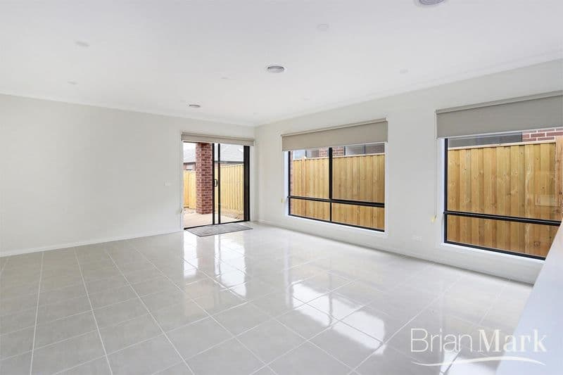 1-4/38 Mawarra Street, Chevron Island, QLD, 4217, Werribee - Thumbnail 2