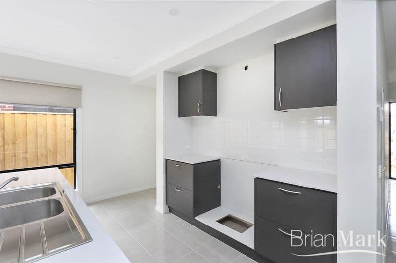 1-4/38 Mawarra Street, Chevron Island, QLD, 4217, Werribee - Thumbnail 4
