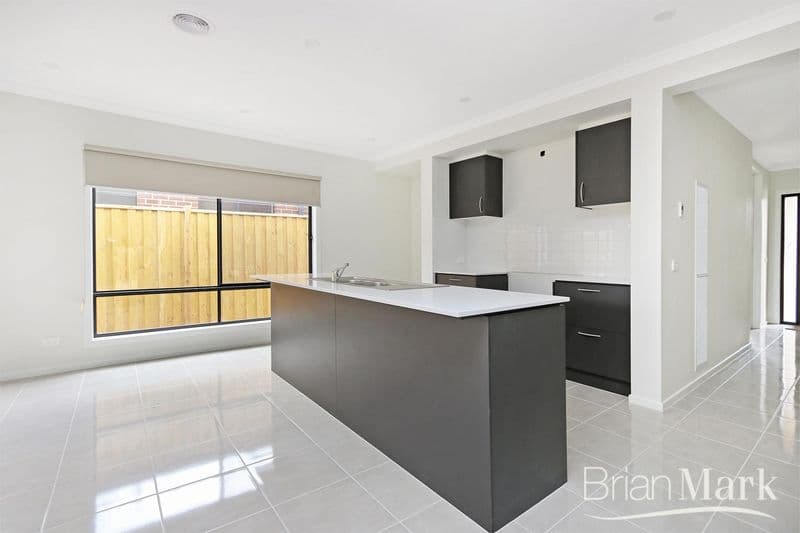 1-4/38 Mawarra Street, Chevron Island, QLD, 4217, Werribee - Thumbnail 5