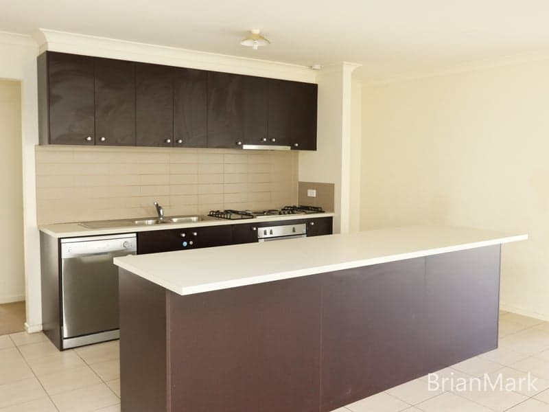 11 Elsmore Street, Tarneit - Thumbnail 2