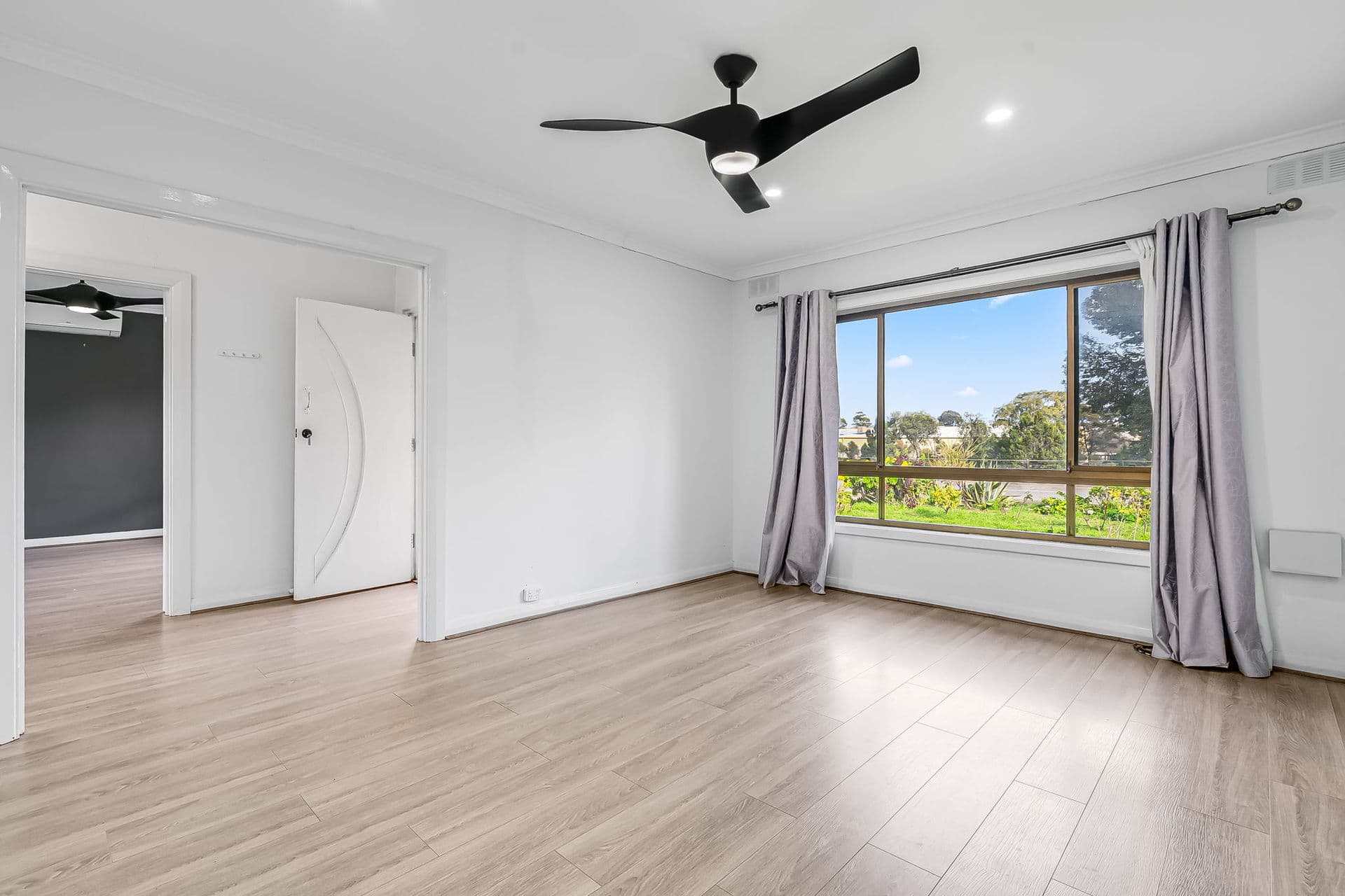 126 Brodie Road, Morphett Vale - Thumbnail 2
