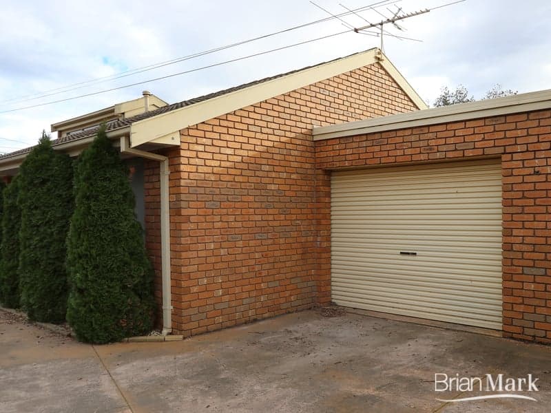 1/6 Norfolk Court, Werribee - Thumbnail 2