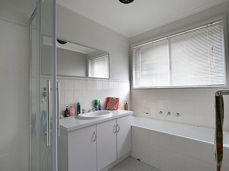 1/6 Norfolk Court, Werribee - Thumbnail 4