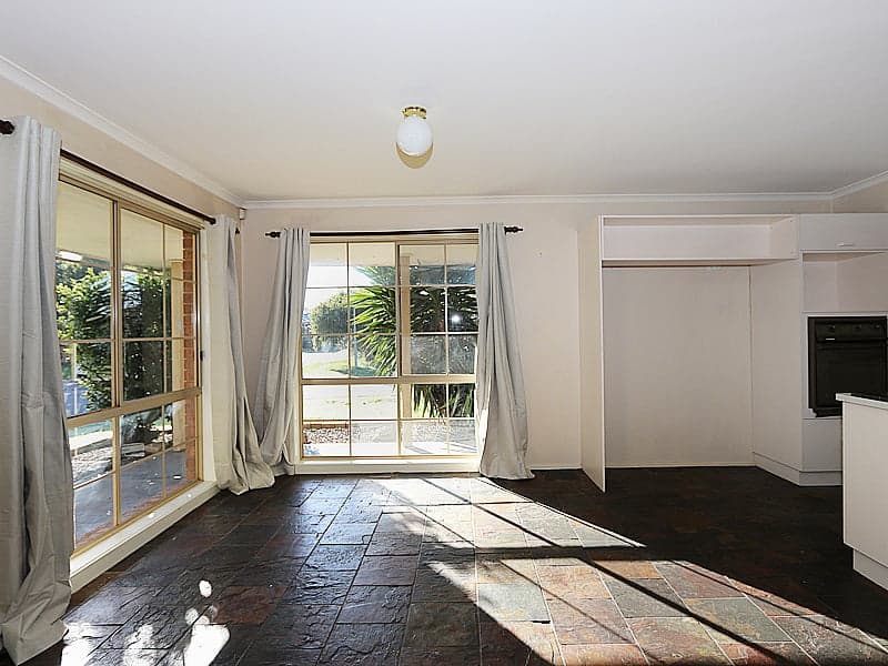 6 Tiber Close, Werribee - Thumbnail 5