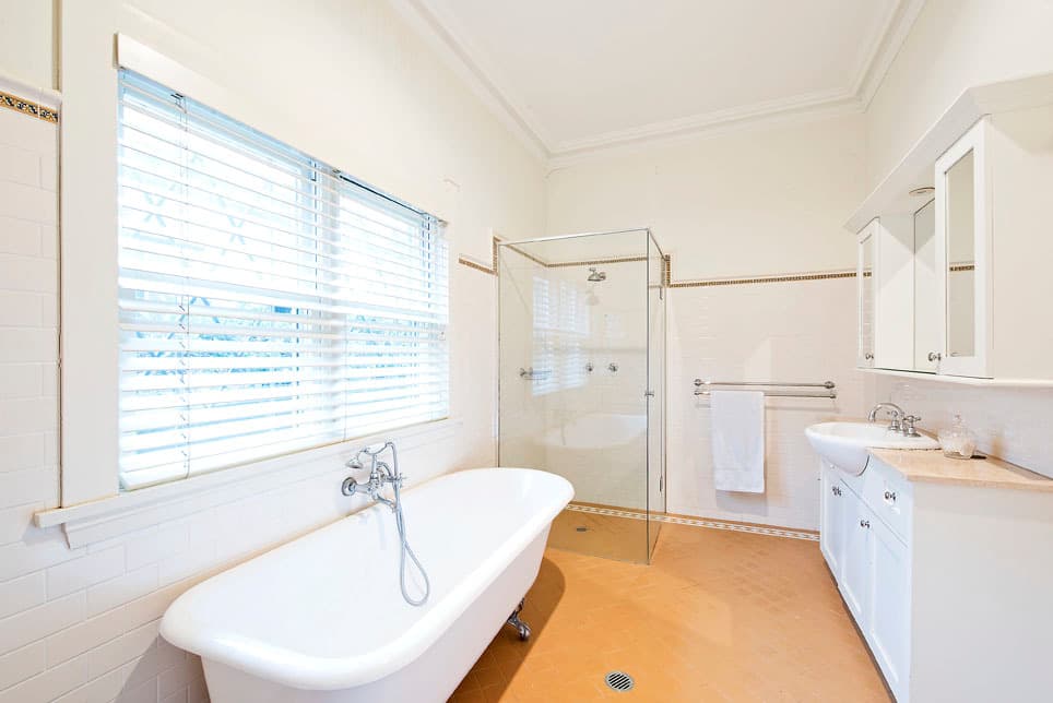 9 Classic Drive, Prospect Vale, Prospect Vale - Thumbnail 3