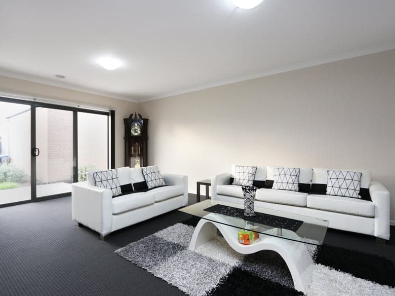 4/30 Wynarka Drive, Hoppers Crossing - Thumbnail 2