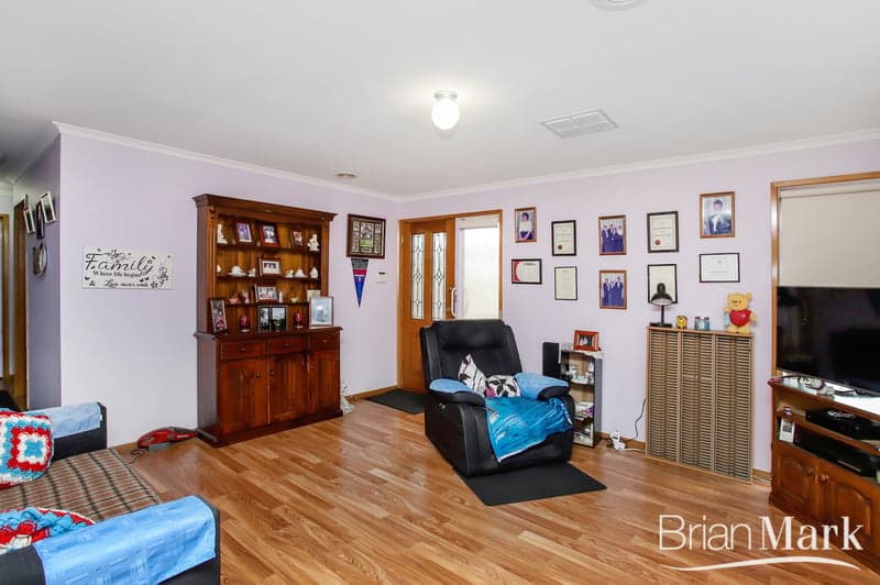 61 Whitsunday Drive, Hoppers Crossing - Thumbnail 3