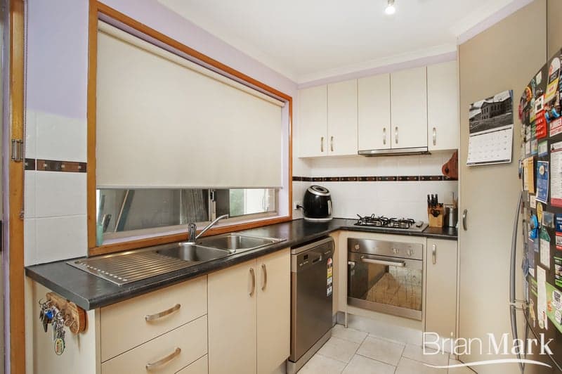 61 Whitsunday Drive, Hoppers Crossing - Thumbnail 4