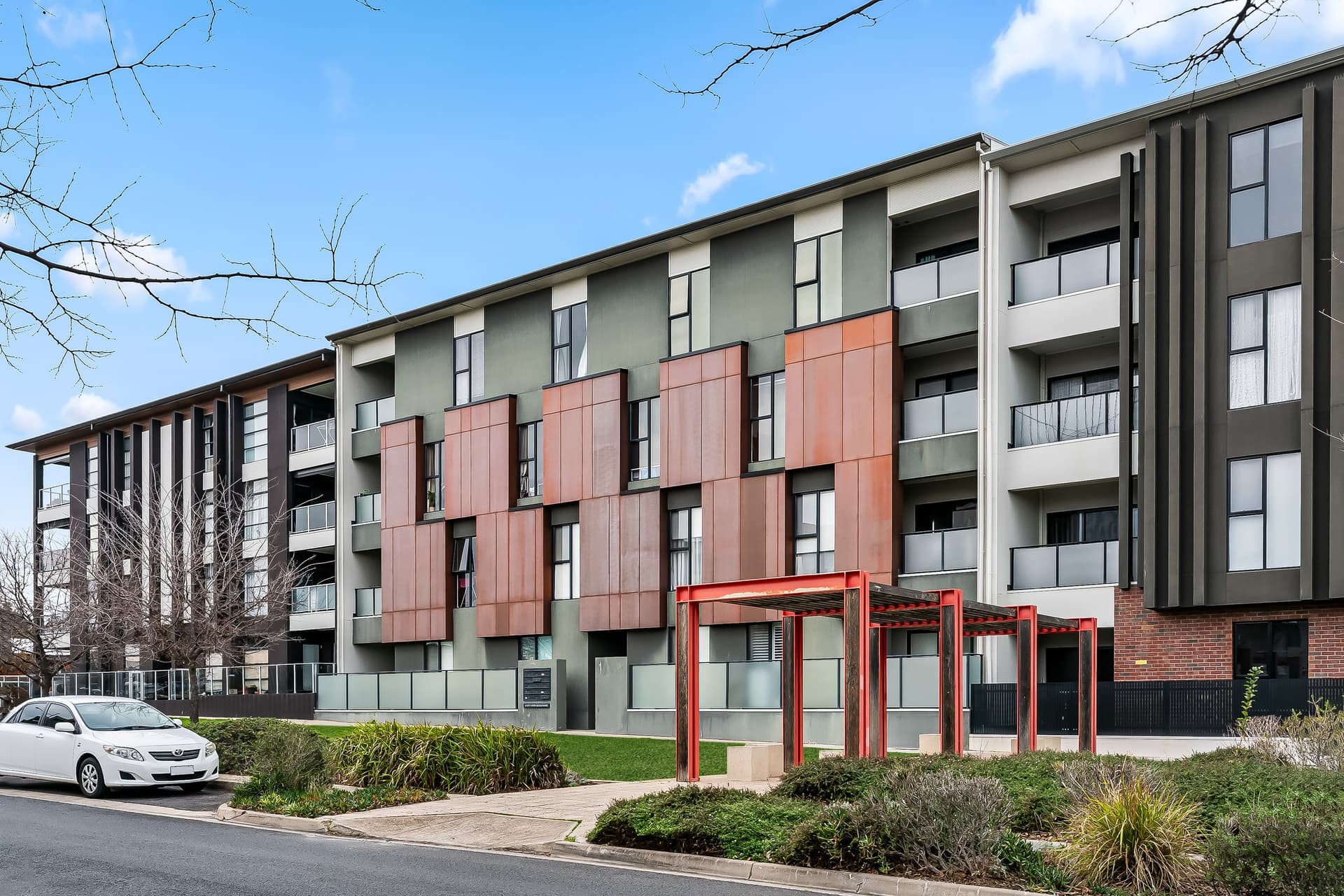 12/9 City View Boulevard, Lightsview - Image 1