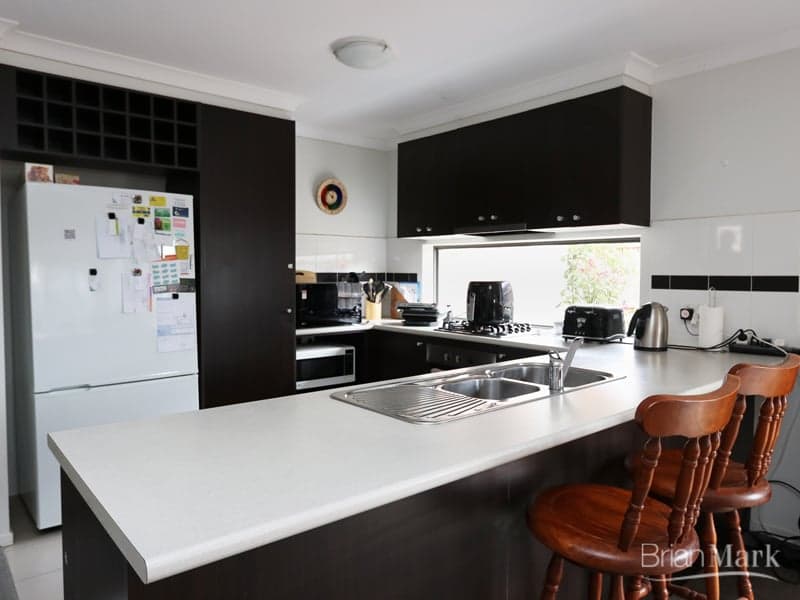 3/5 Ocean  Avenue, Double Bay, Tarneit - Thumbnail 2