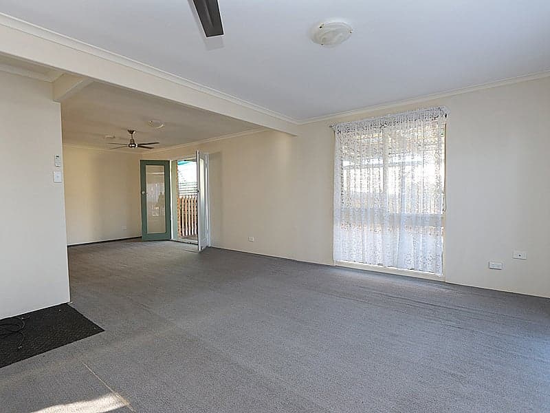 28 Malleehen Street, Werribee - Thumbnail 4