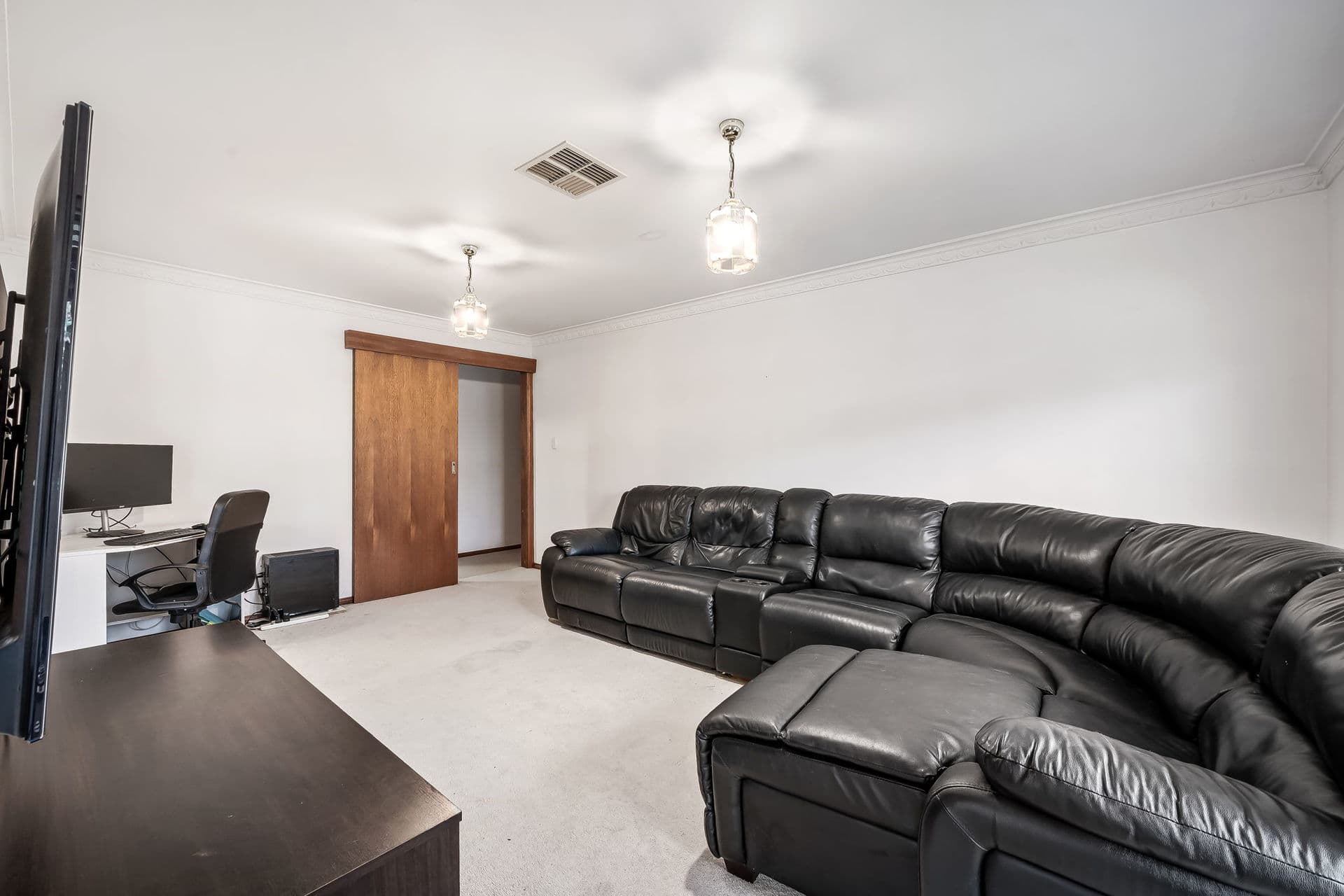 2/11 Cooke Cresent, Royal Park - Thumbnail 4