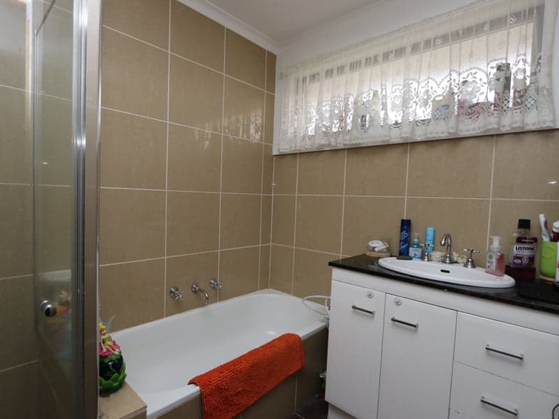 33 Nightingale Drive, Werribee - Thumbnail 8