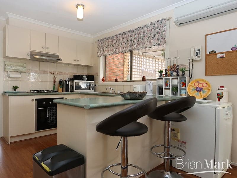 11 Tiber Close, Werribee - Thumbnail 2