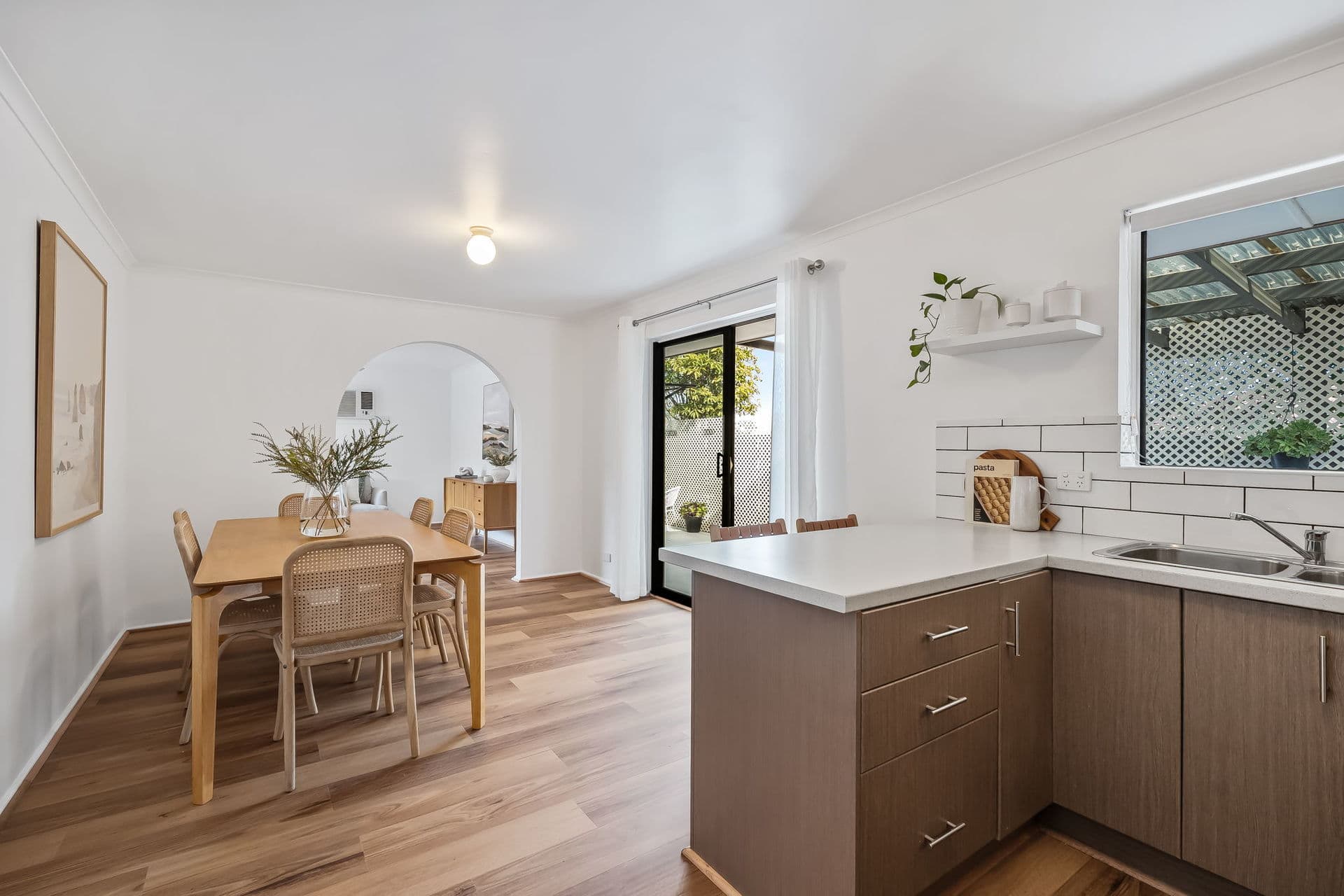 127 The Cove Road, Hallett Cove - Thumbnail 5