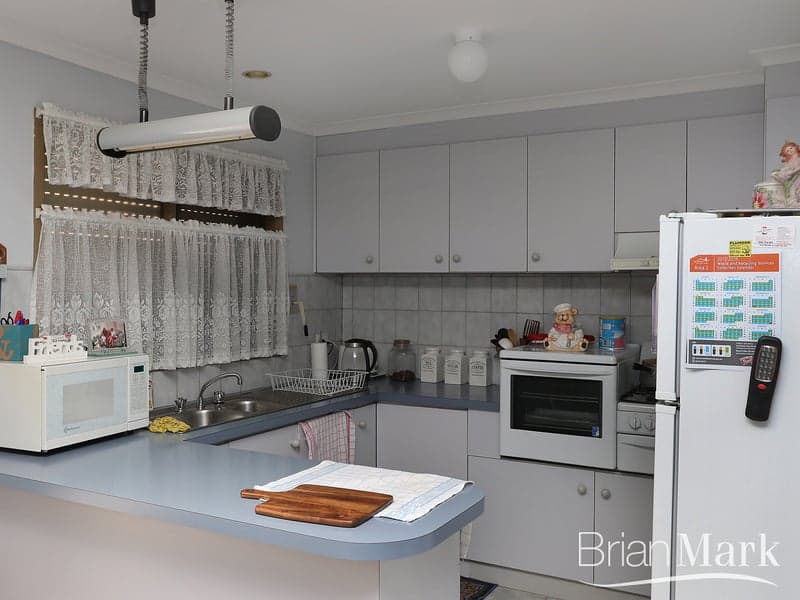 2/183 Shaws Road, Werribee - Thumbnail 2