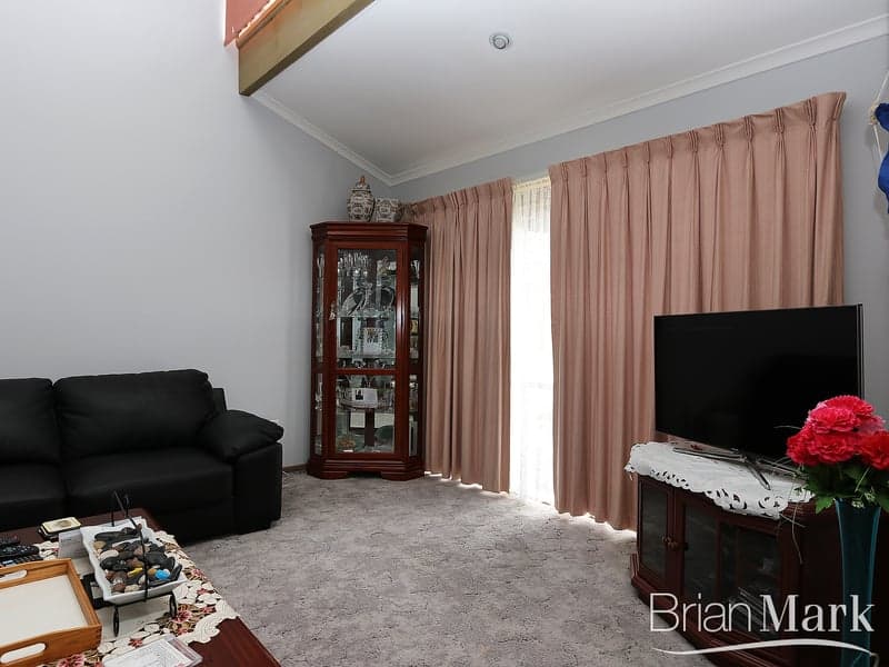 2/183 Shaws Road, Werribee - Thumbnail 3
