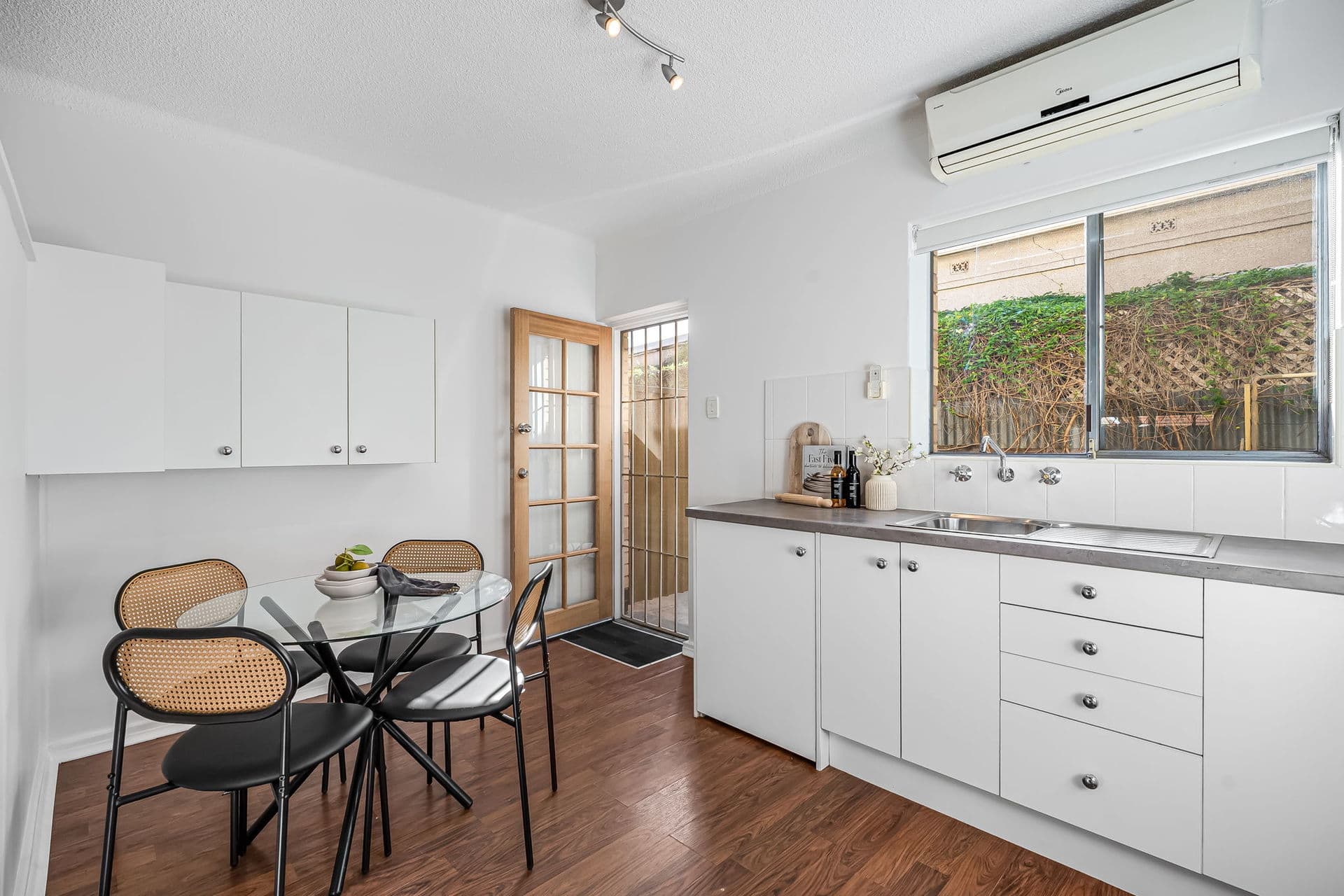 2/7 Huntriss Street, Torrensville - Image 1