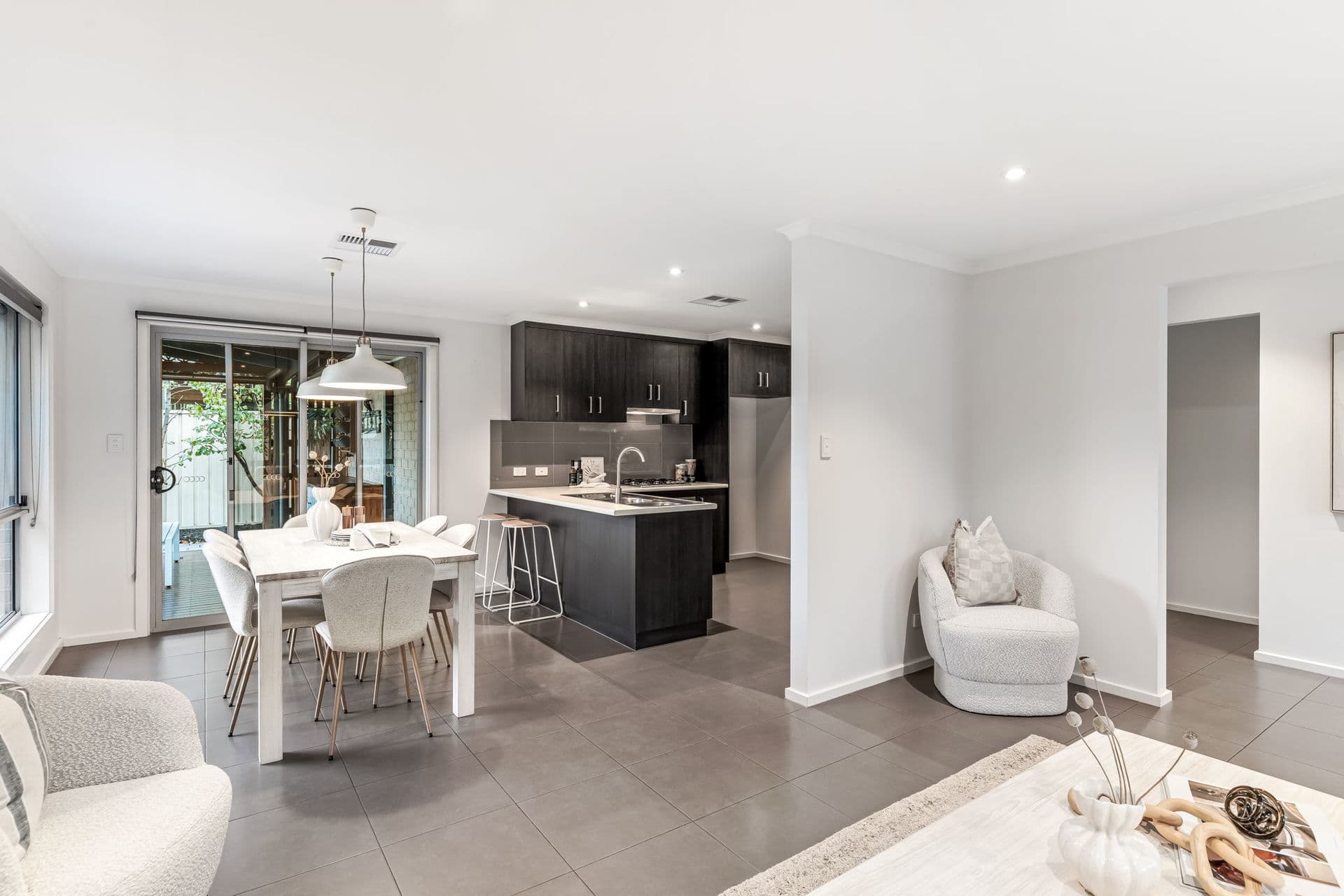 52A Stuart Road, South Plympton - Thumbnail 4
