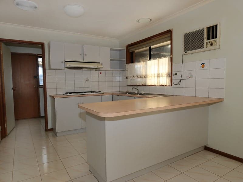 Unit 302/272 Hedges Avenue, Mermaid Beach, QLD, 4218, Werribee - Thumbnail 2