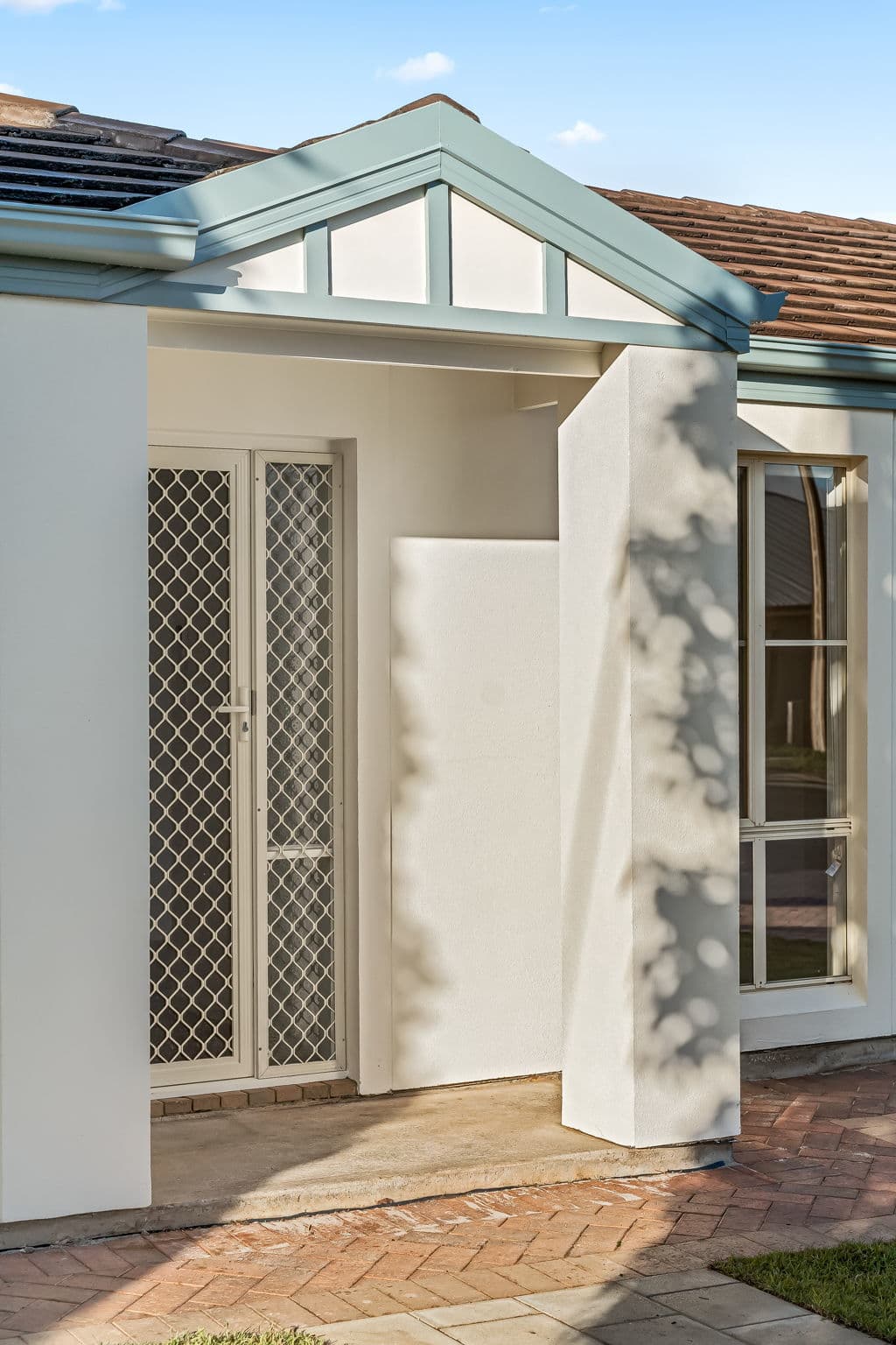 8 Newton Avenue, Clovelly Park - Thumbnail 2